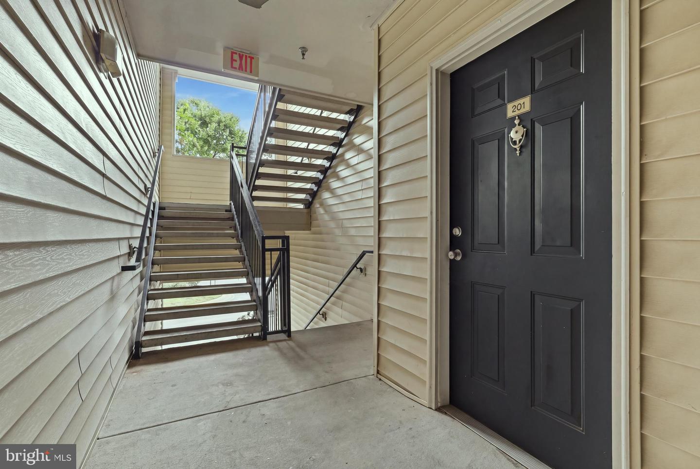 12112 Garden Grove Cir #201 Property Photo 5