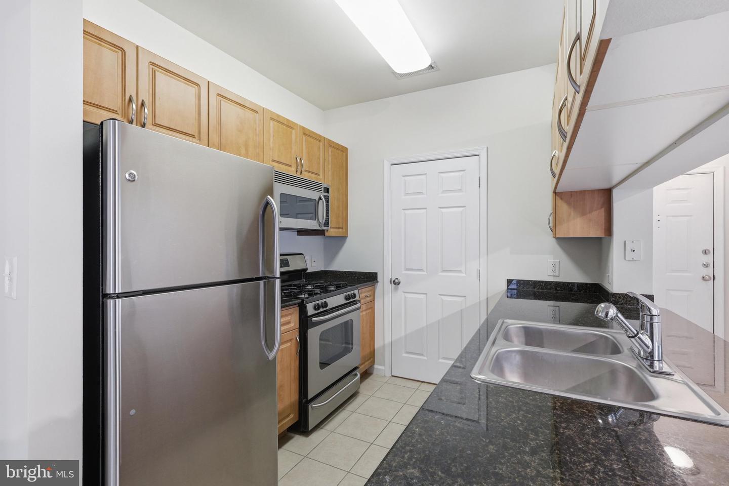12112 Garden Grove Cir #201 Property Photo 13