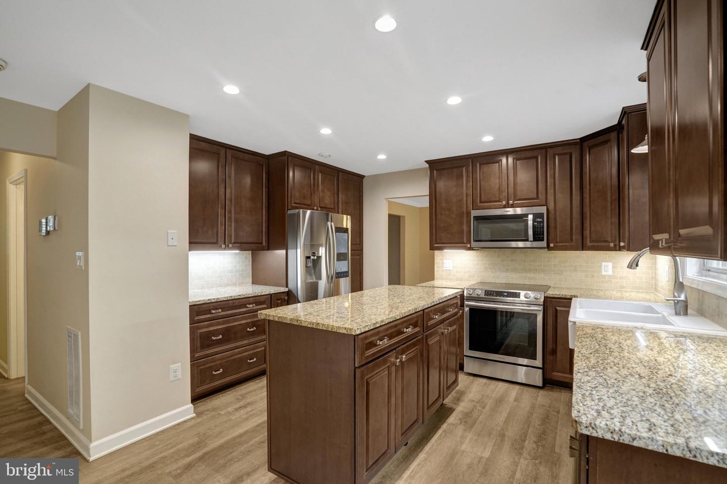 6110 Franconia Station Ln Property Photo 18
