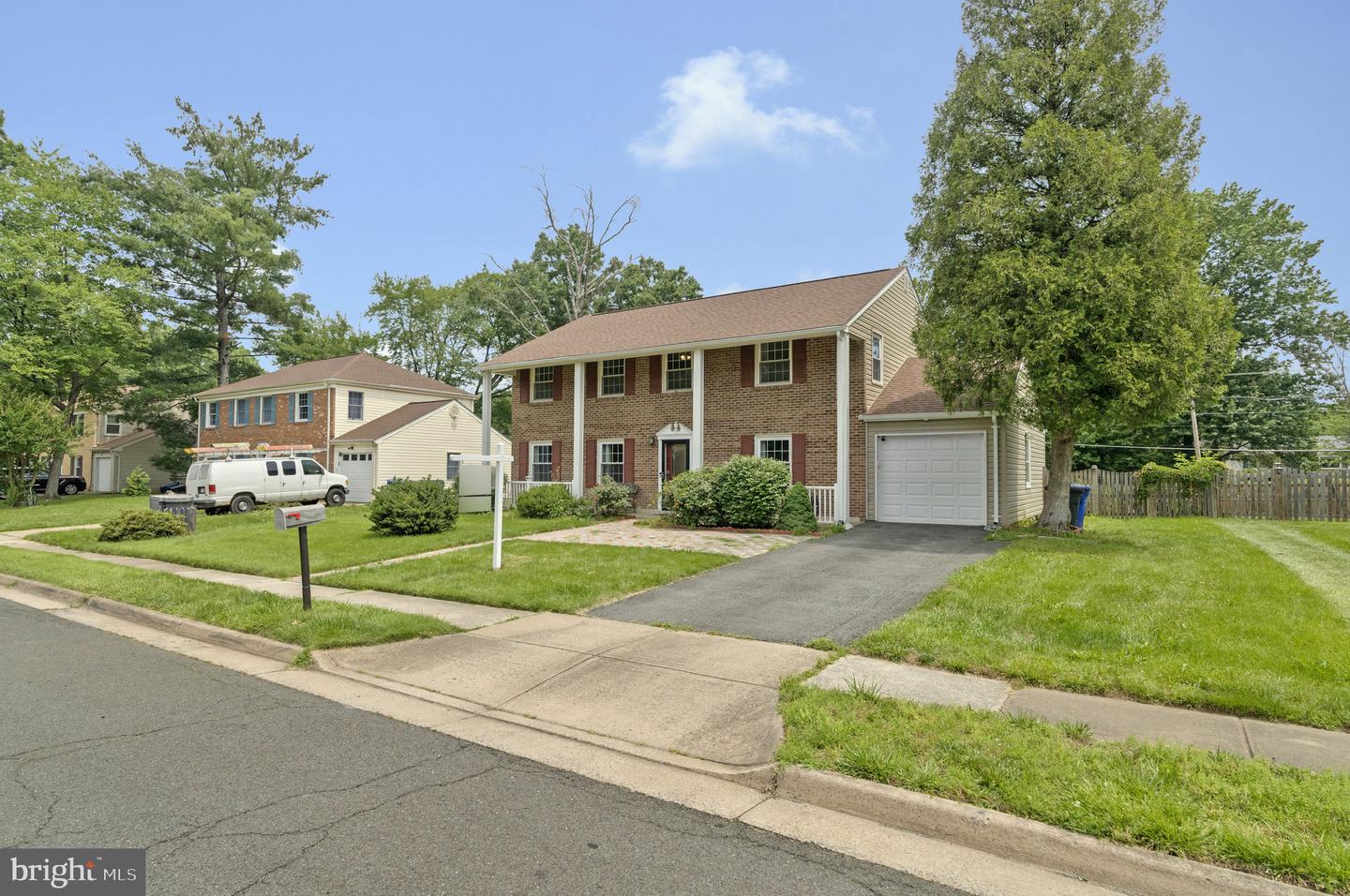 1107 Treeside Ln Property Photo 2
