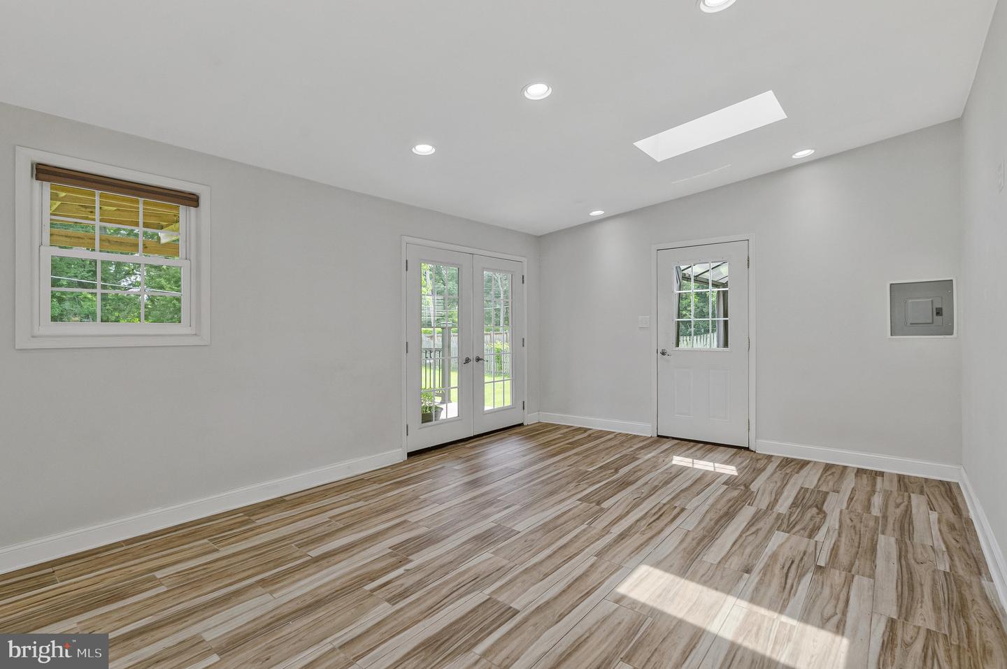 1107 Treeside Ln Property Photo 22