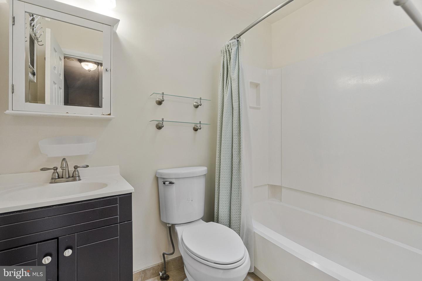 1107 Treeside Ln Property Photo 32
