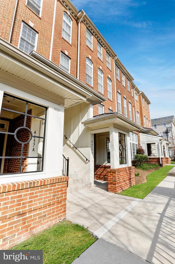 4455 BEACON GROVE CIR #706A Property Photo 1
