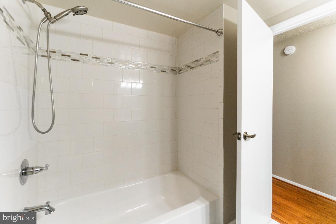 5906 Oak Leather Dr Property Photo 24