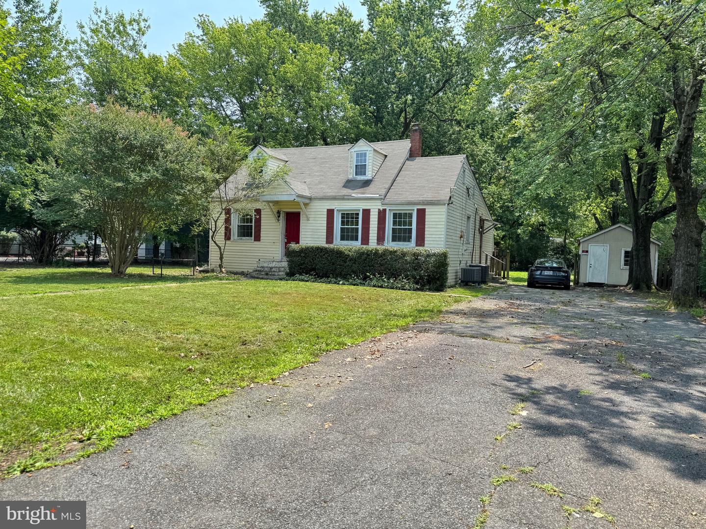 5213 Pole Rd Property Photo 1