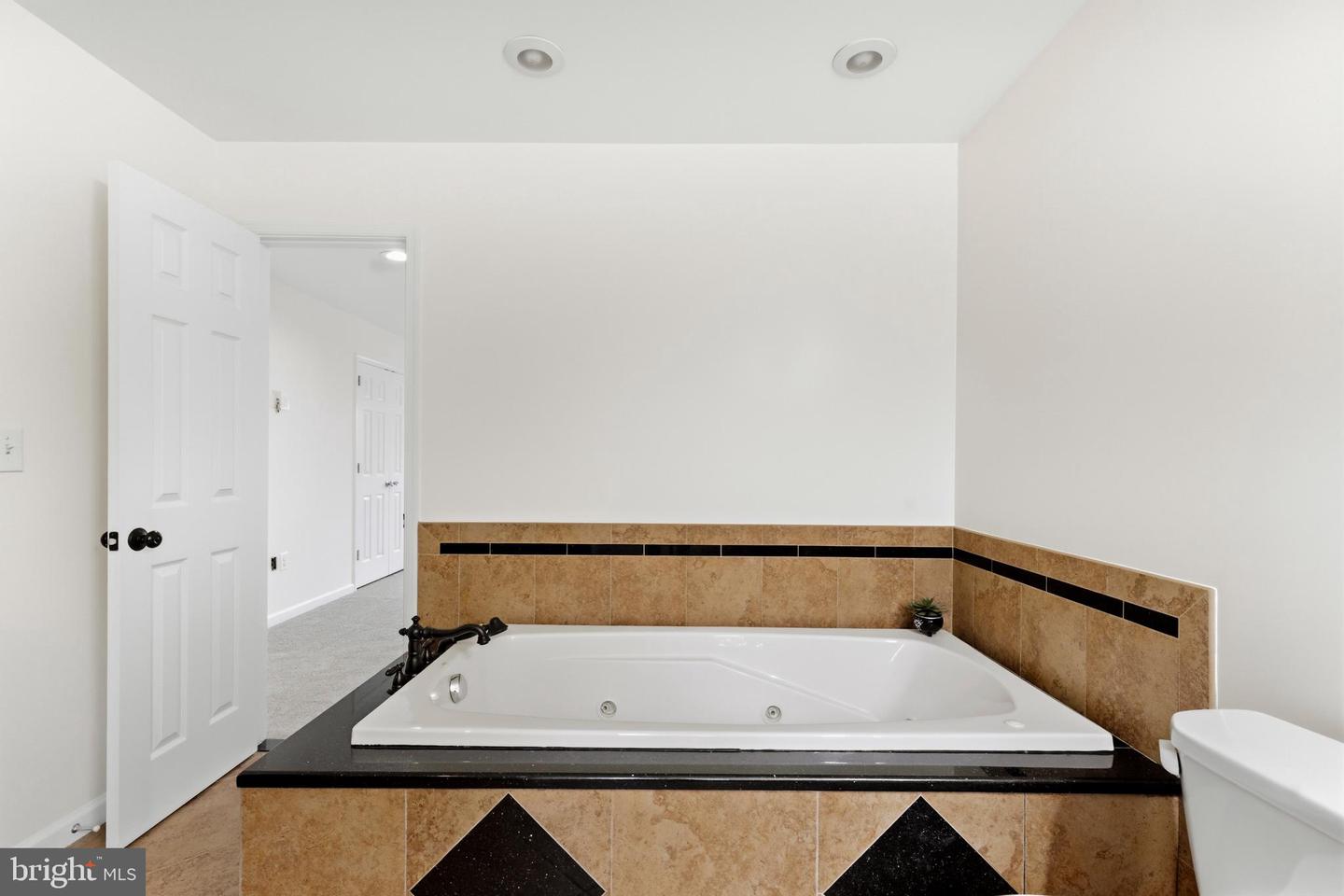 6268 Wills St Property Photo 40