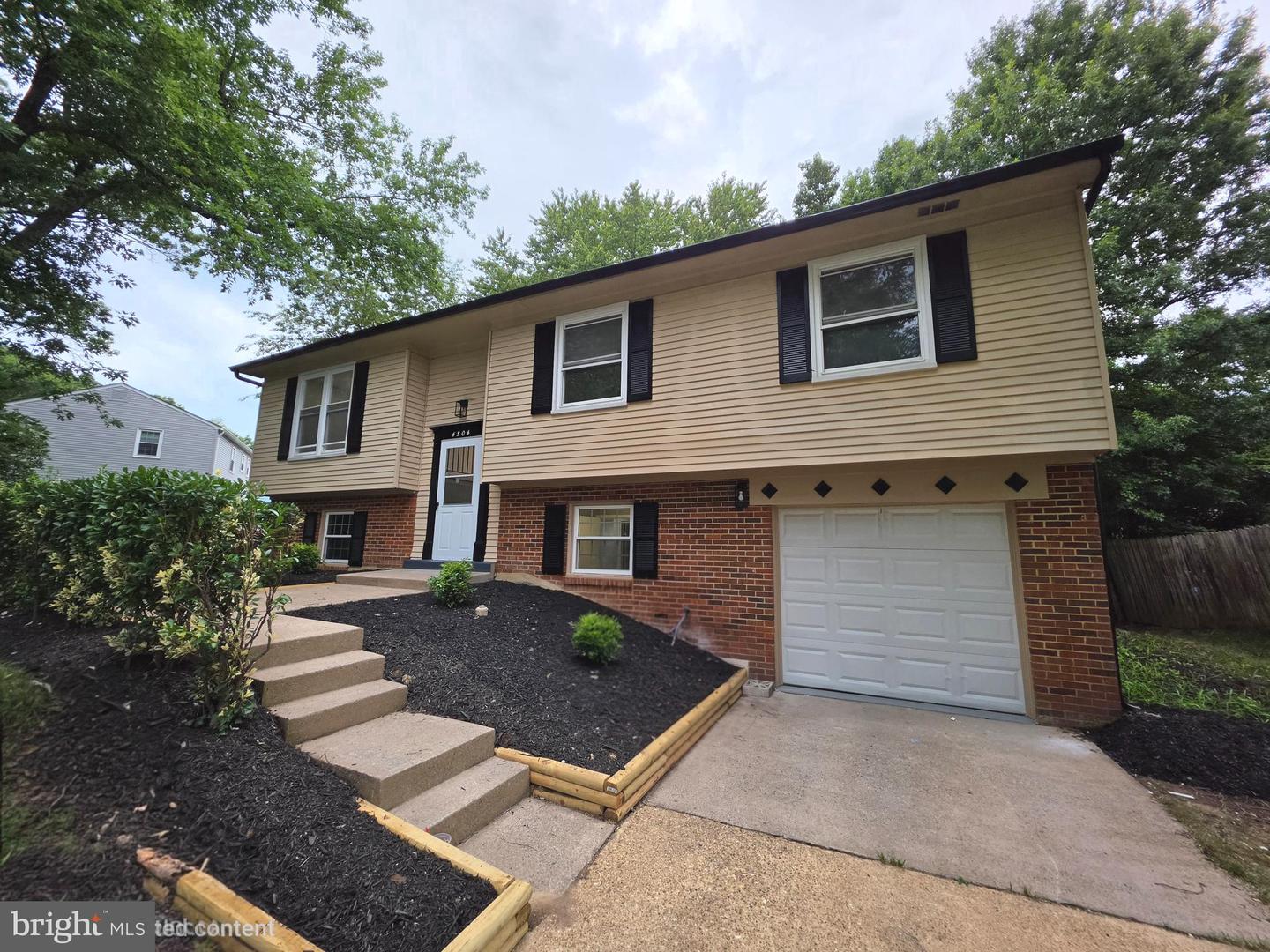 4504 LANTERN PL Property Photo 1