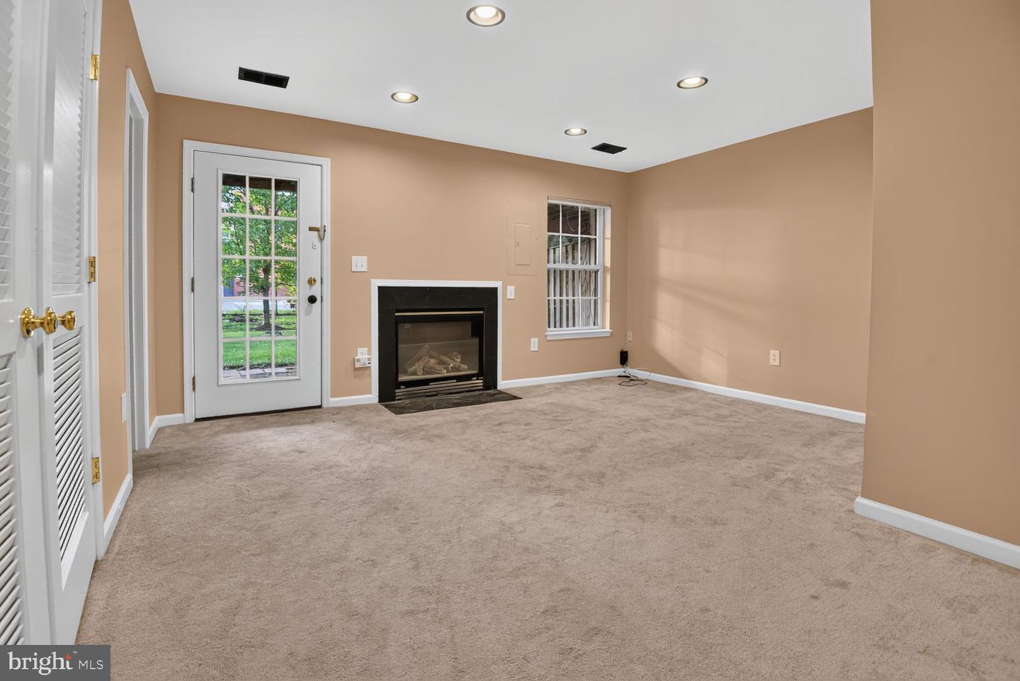 13225 Rolling Plains Ct Property Photo 6