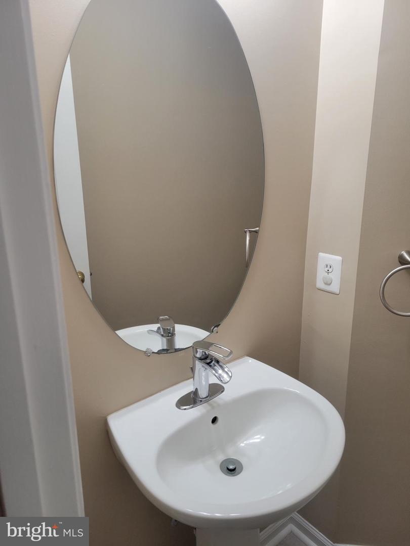 13225 Rolling Plains Ct Property Photo 24