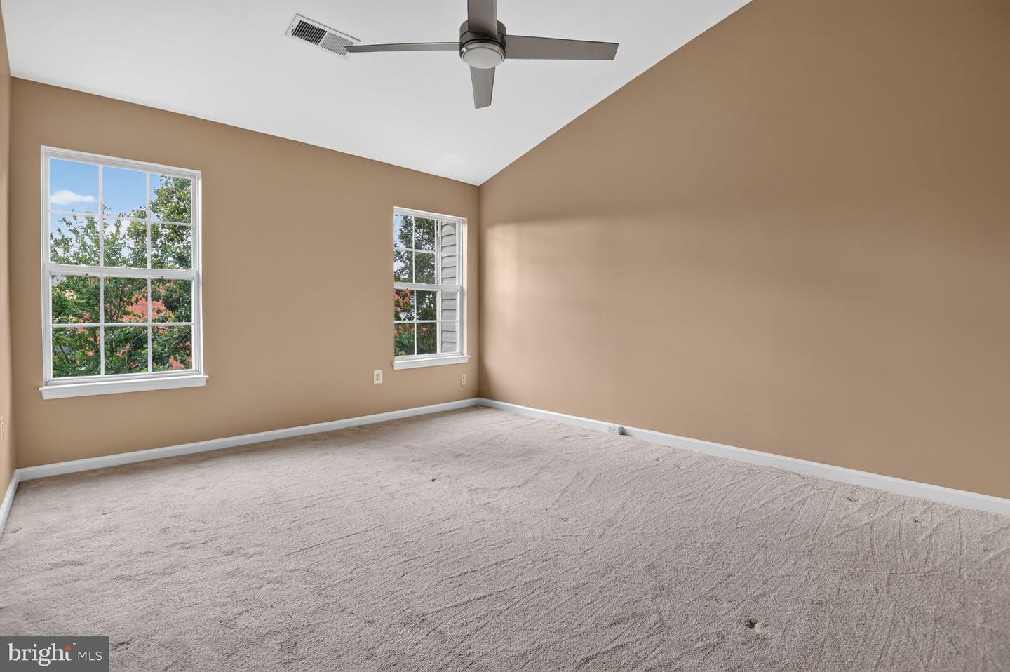 13225 Rolling Plains Ct Property Photo 30