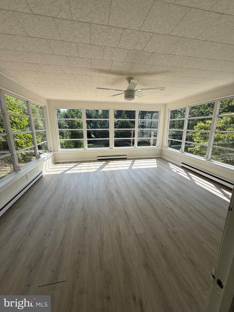 1131 Marion Ave Property Photo 5