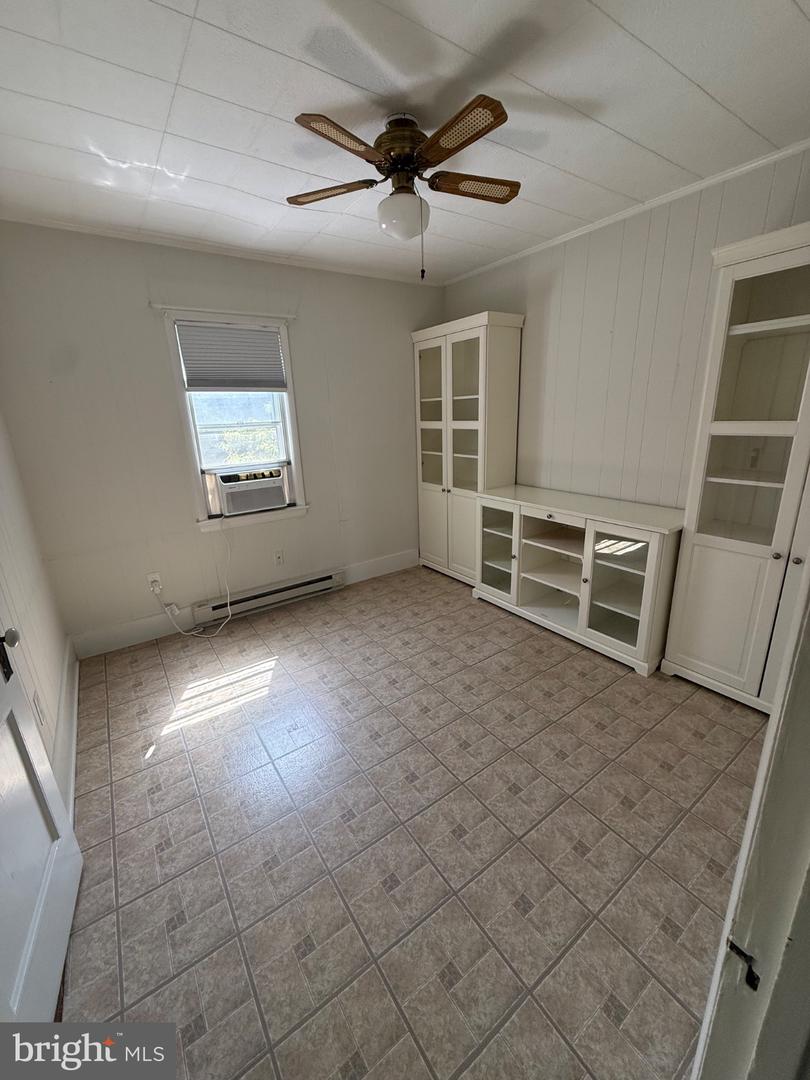 1131 Marion Ave Property Photo 10