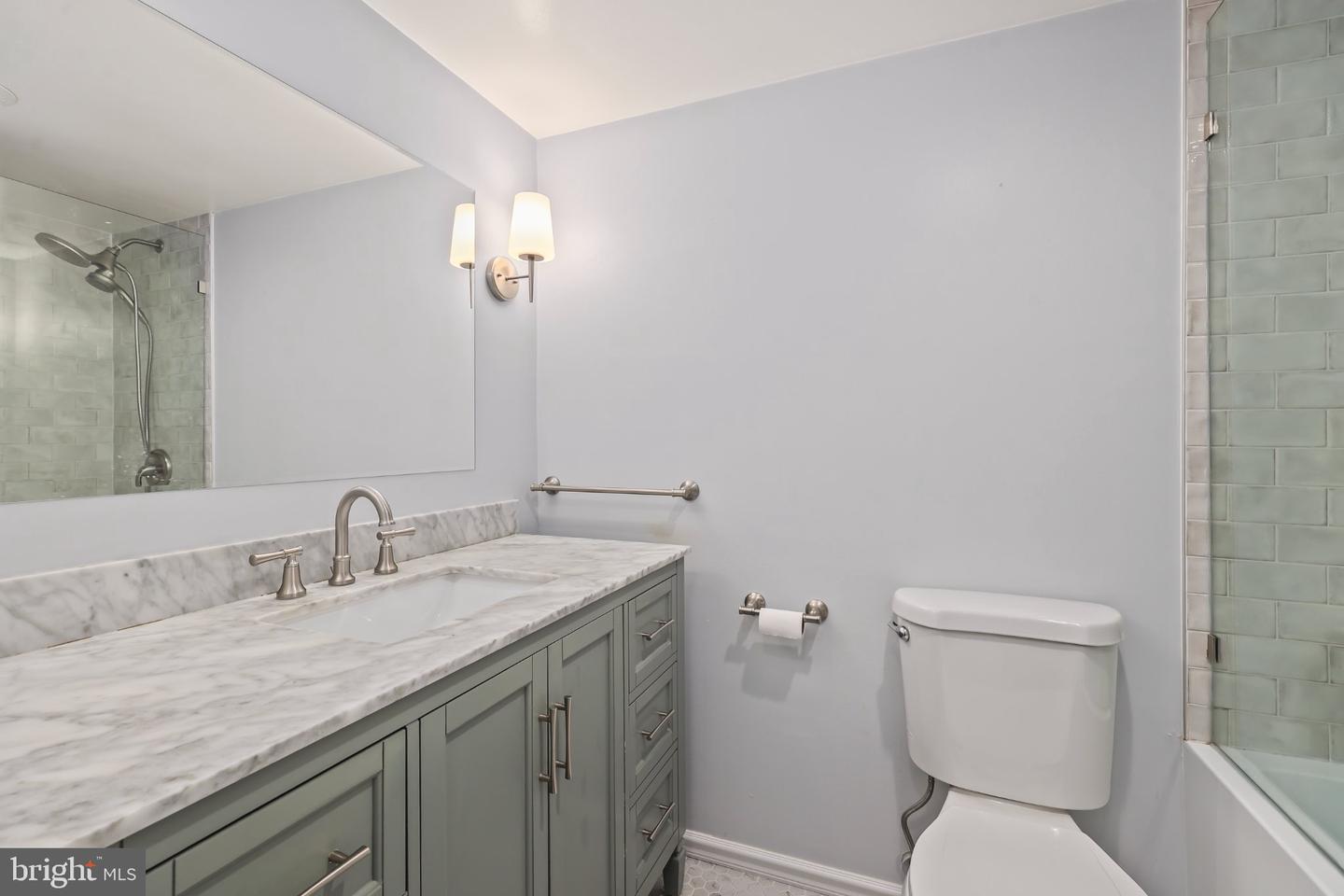 8370 Greensboro Dr #402 Property Photo 17