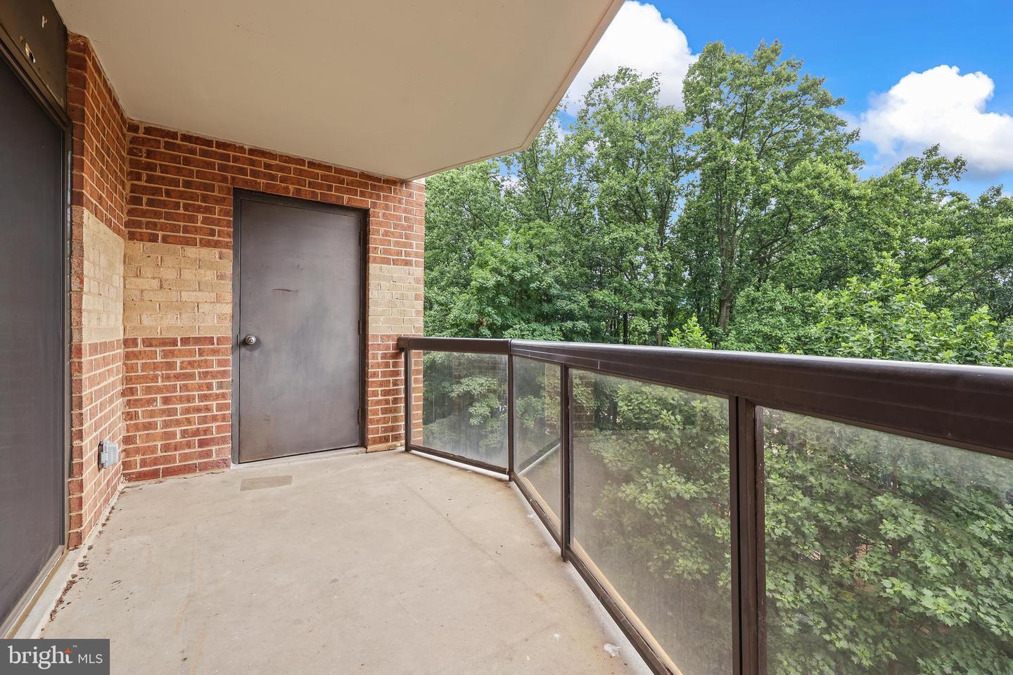 8370 Greensboro Dr #402 Property Photo 23