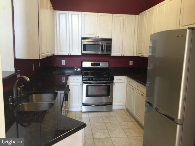 2701 Bellforest Ct #403 Property Photo 4