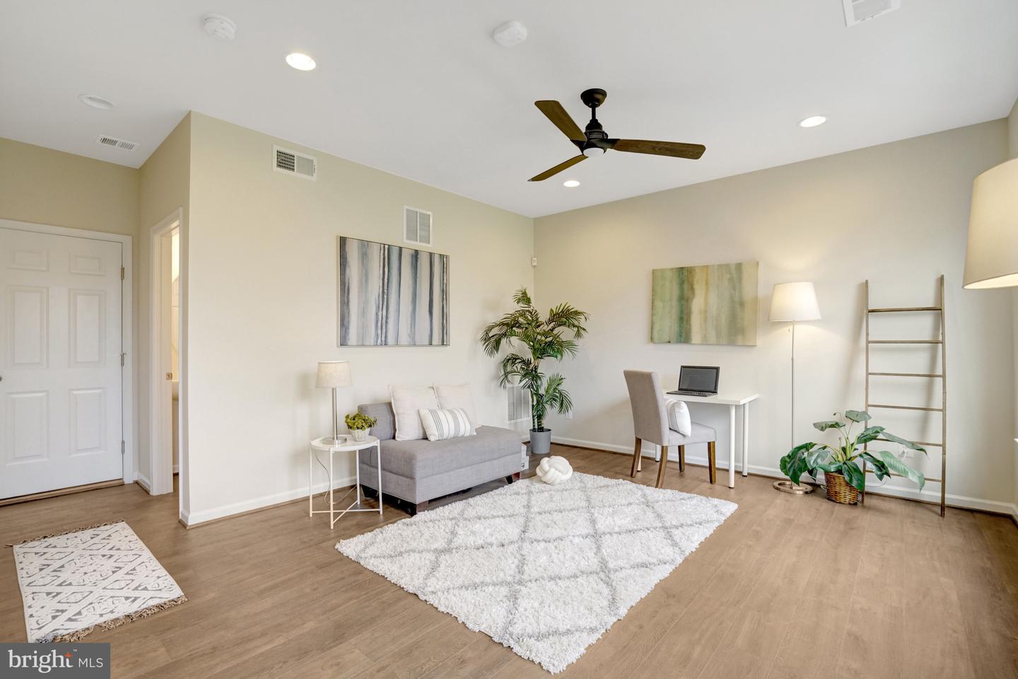 8374 Sallyport St Property Photo 2