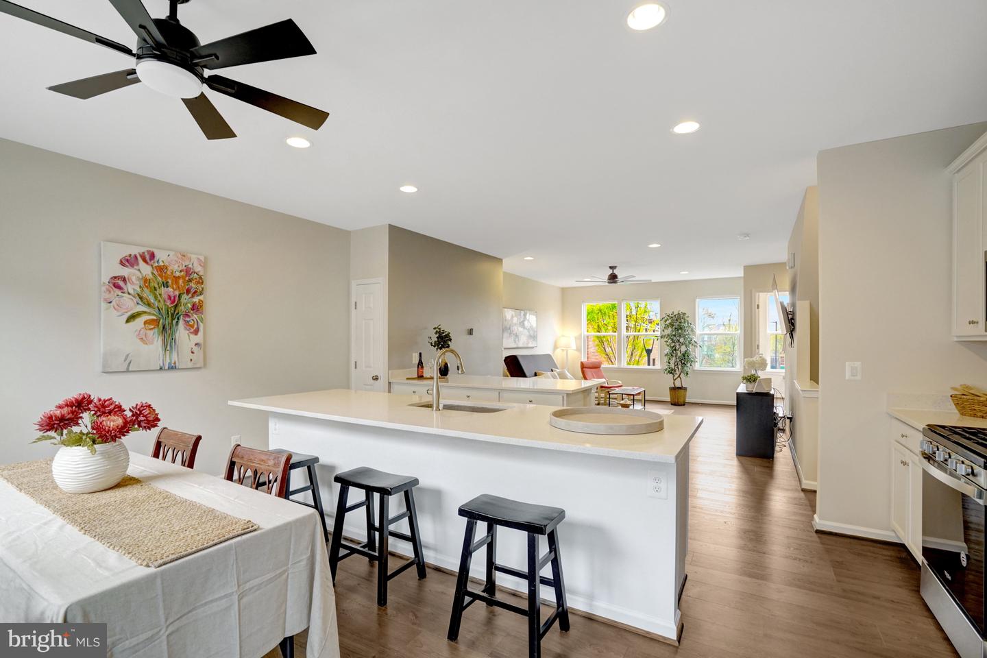 8374 Sallyport St Property Photo 8