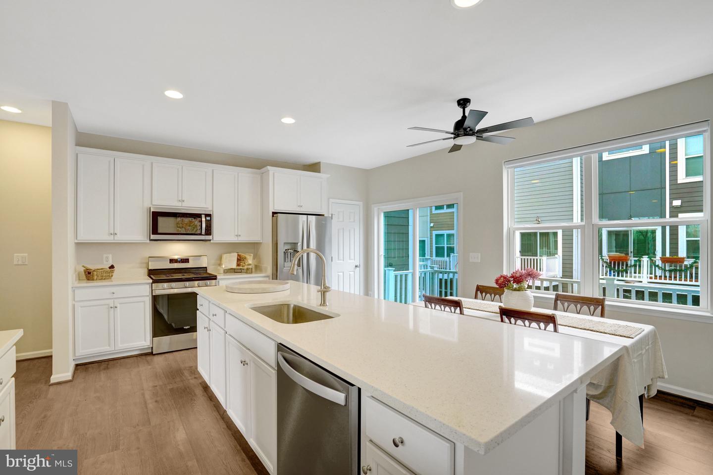 8374 Sallyport St Property Photo 10