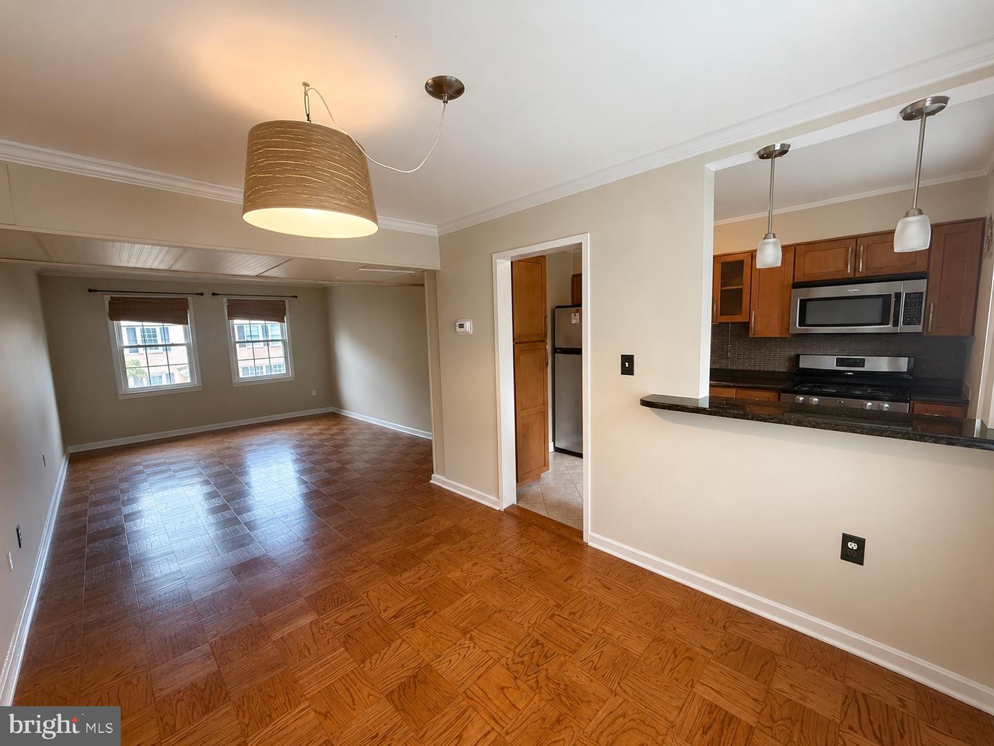 6622 BOULEVARD VW #B2 Property Photo 1