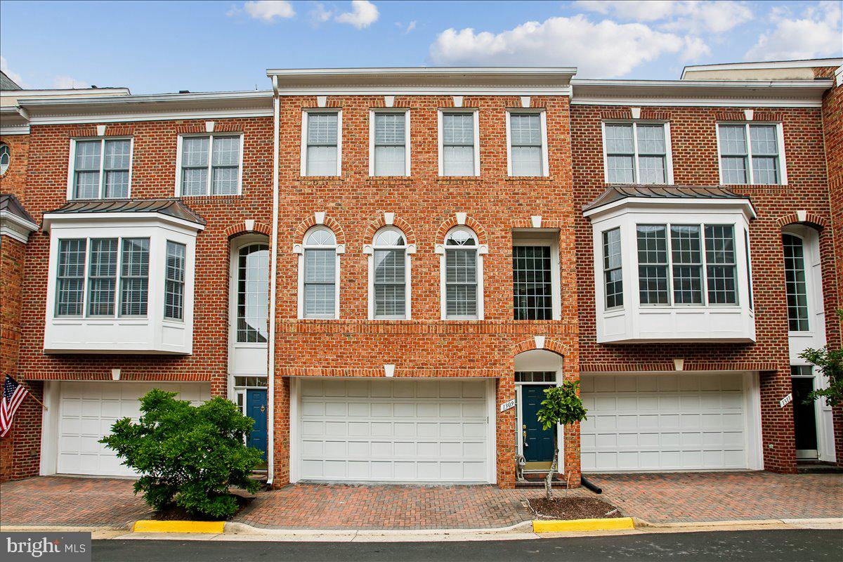 1309 MCLEAN CREST CT Property Photo 1