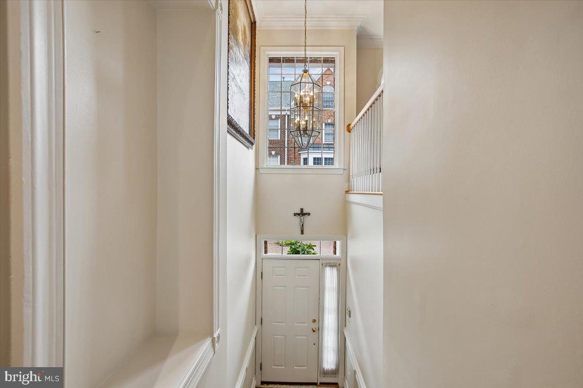 1309 Mclean Crest Ct Property Photo 5