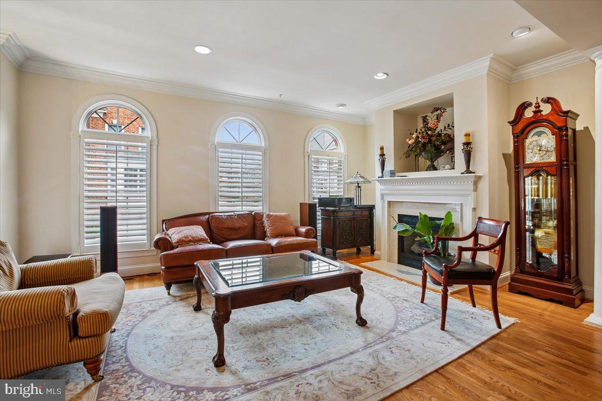 1309 Mclean Crest Ct Property Photo 7