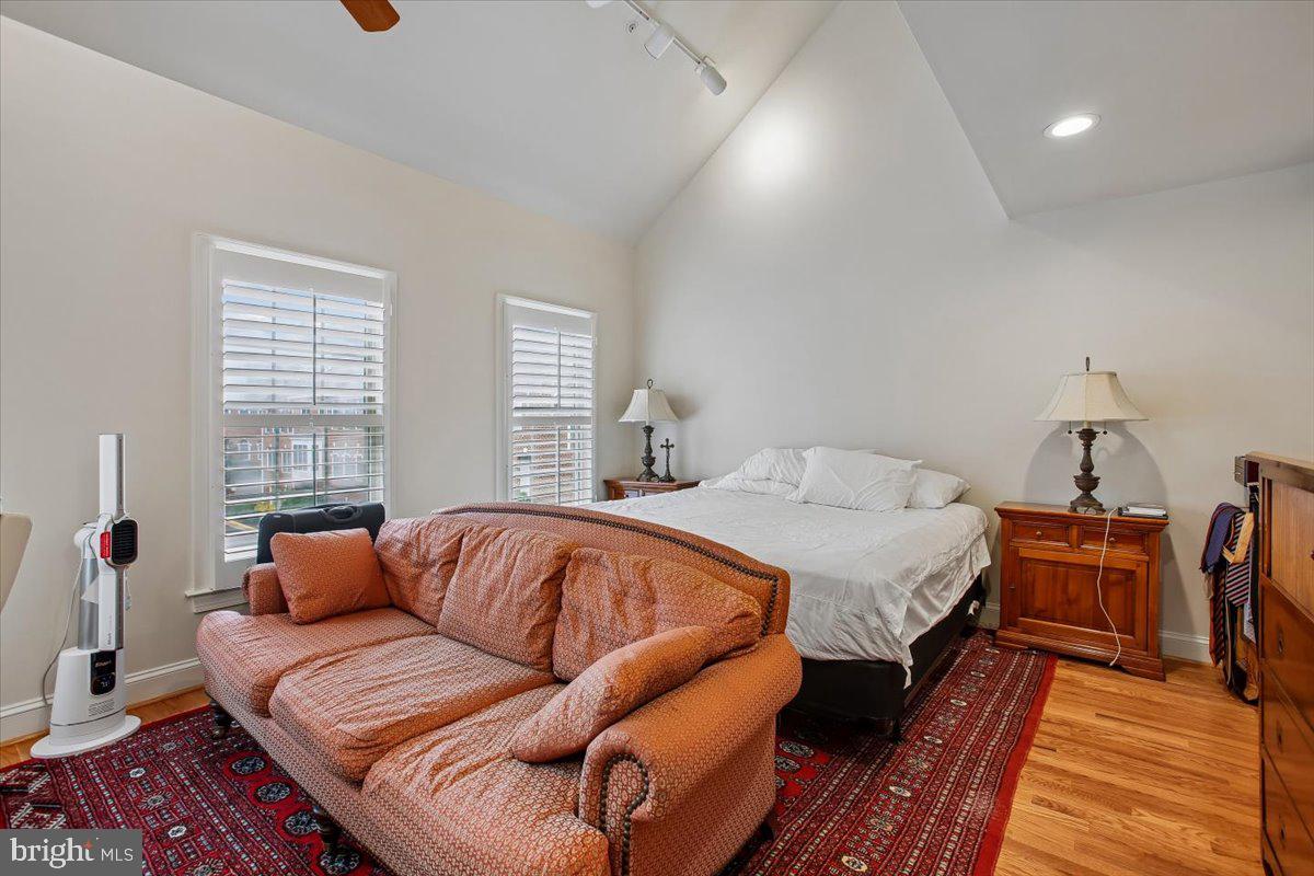 1309 Mclean Crest Ct Property Photo 20