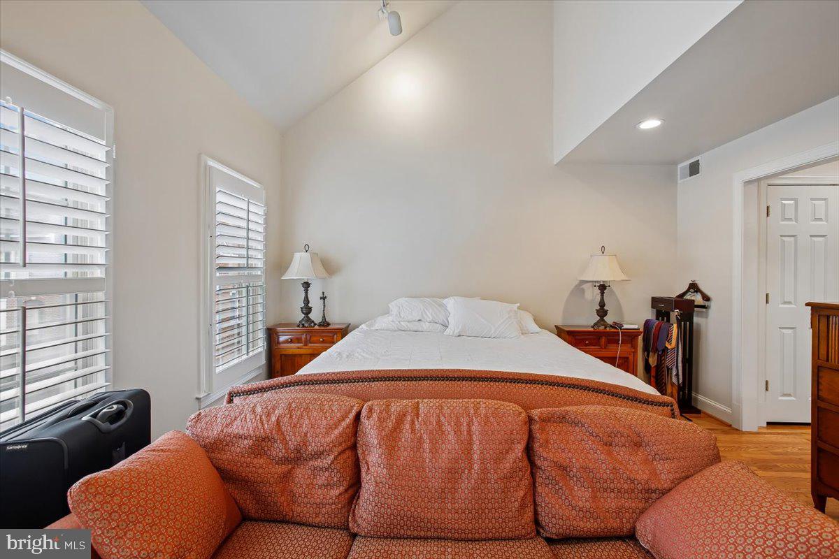 1309 Mclean Crest Ct Property Photo 21