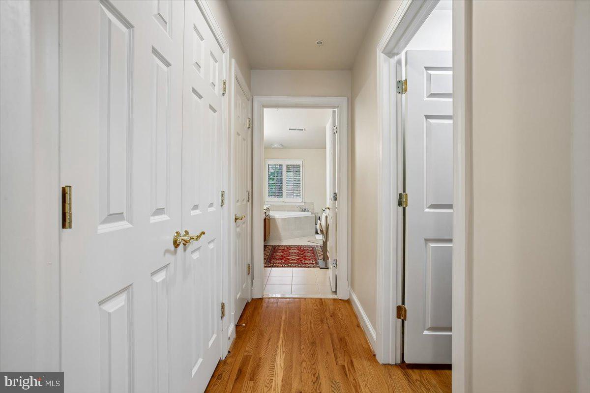 1309 Mclean Crest Ct Property Photo 23