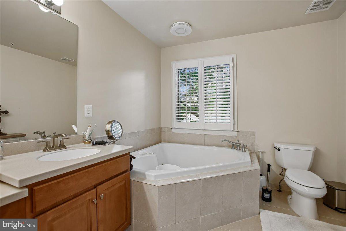1309 Mclean Crest Ct Property Photo 25