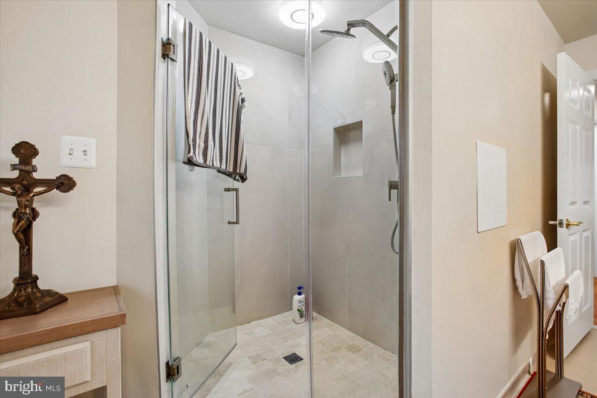 1309 Mclean Crest Ct Property Photo 26