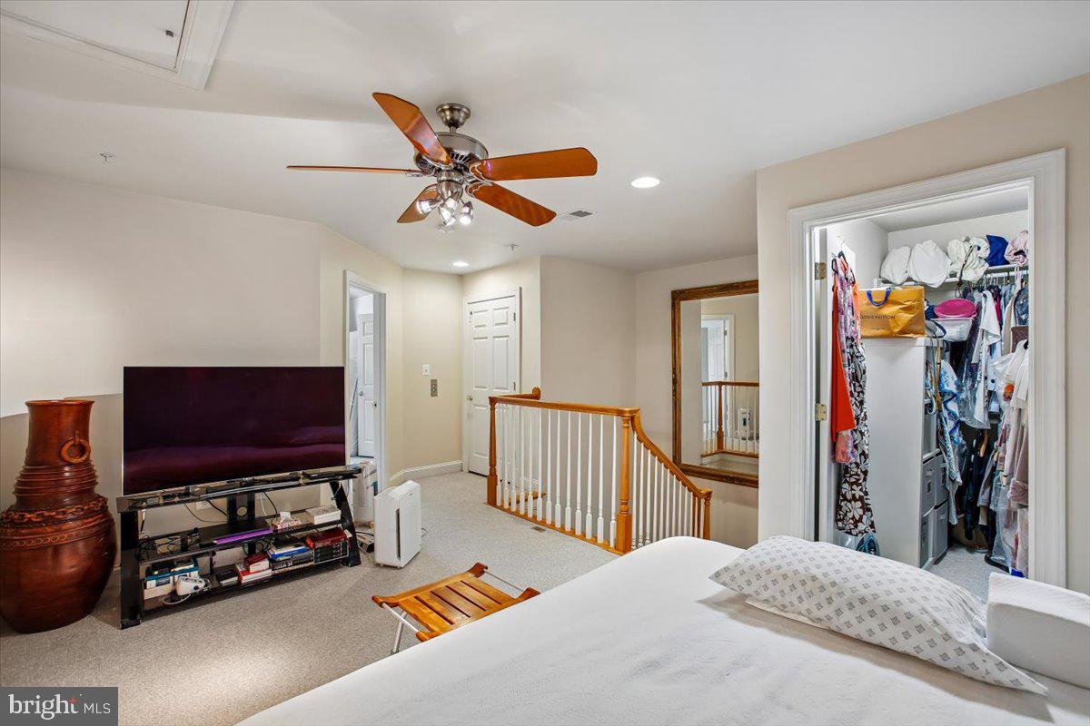 1309 Mclean Crest Ct Property Photo 31
