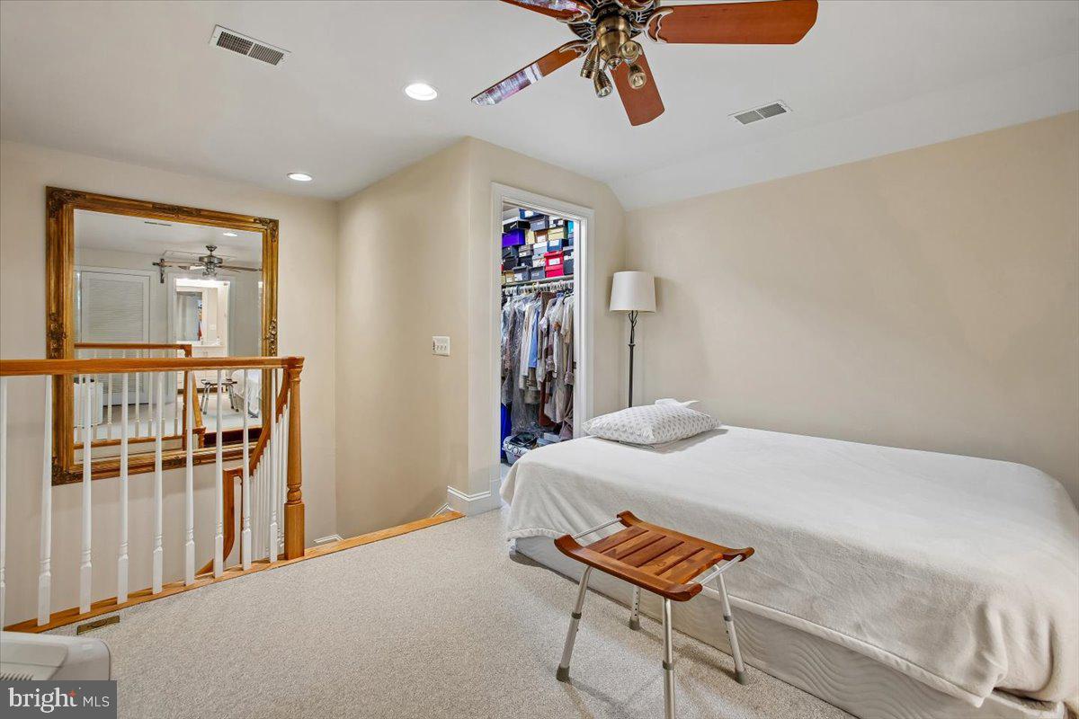 1309 Mclean Crest Ct Property Photo 32