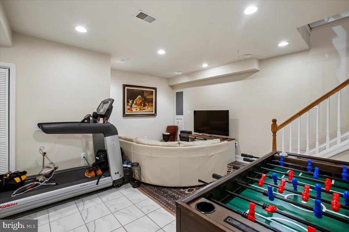 1309 Mclean Crest Ct Property Photo 43