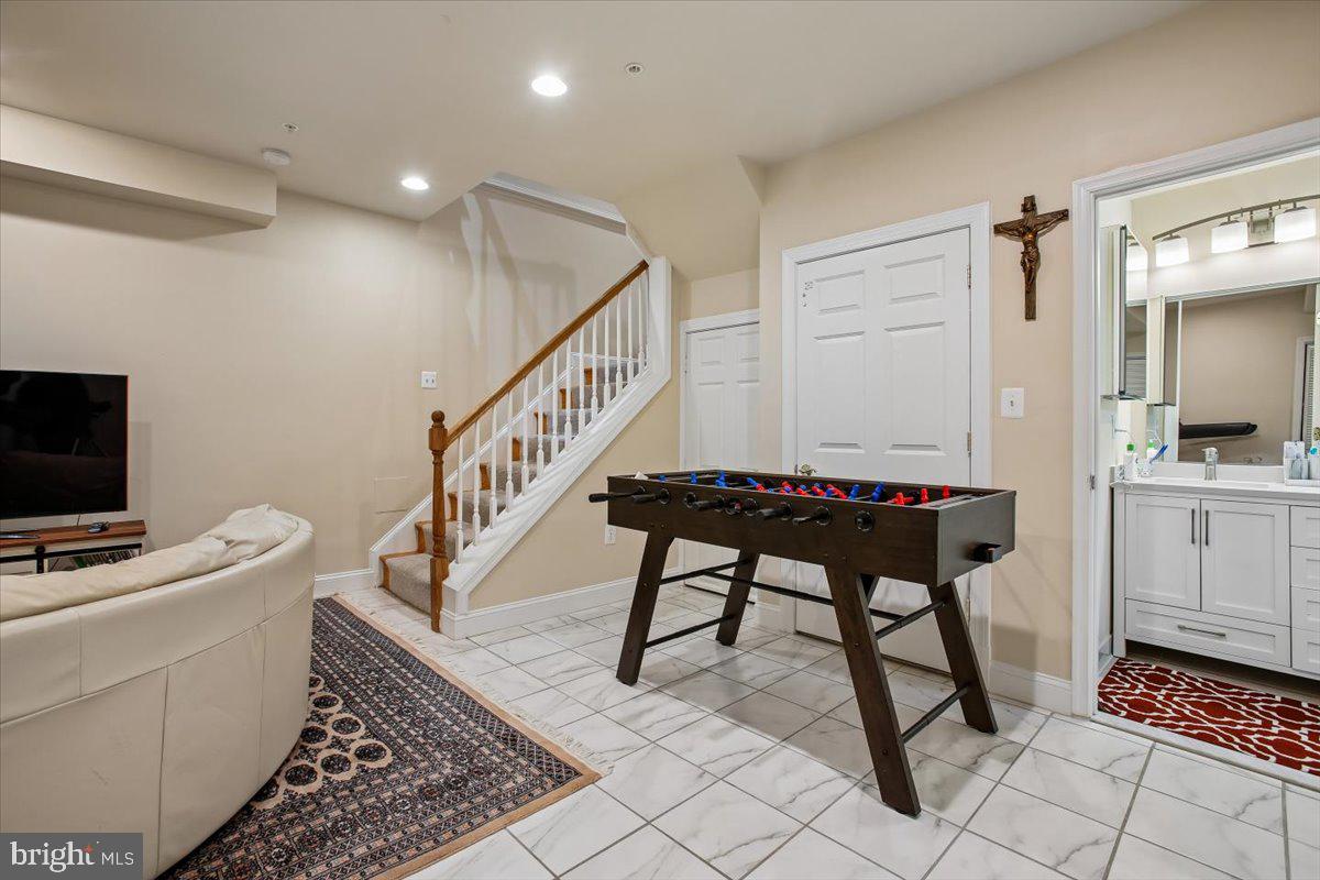 1309 Mclean Crest Ct Property Photo 44