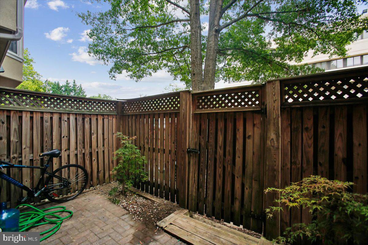 1309 Mclean Crest Ct Property Photo 48