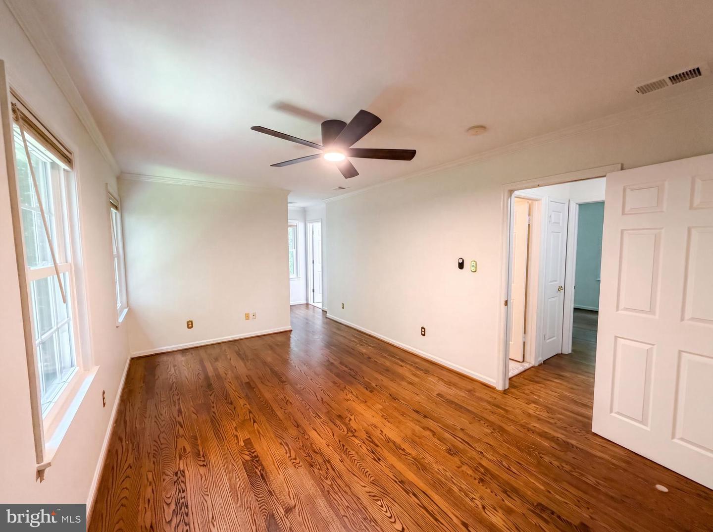 4819 Powell Rd Property Photo 4