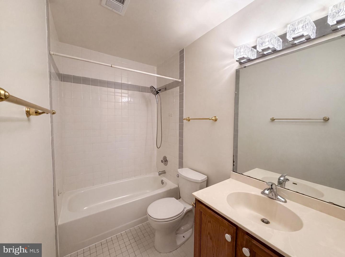 4819 Powell Rd Property Photo 35