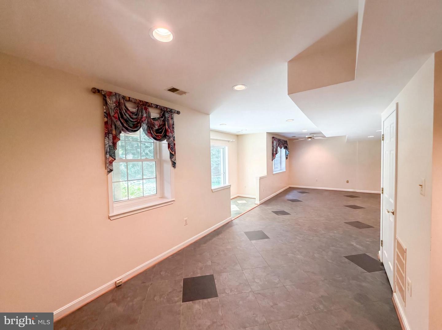 4819 Powell Rd Property Photo 43