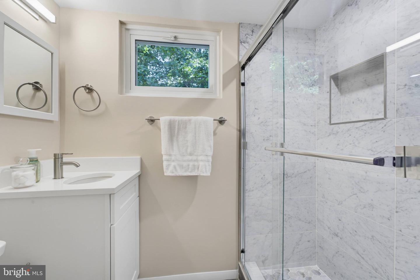 7048 Cindy Ln Property Photo 29