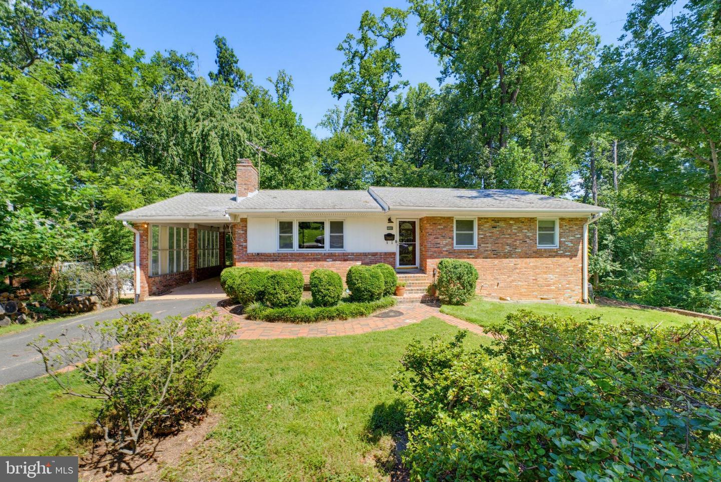 7048 Cindy Ln Property Photo 30