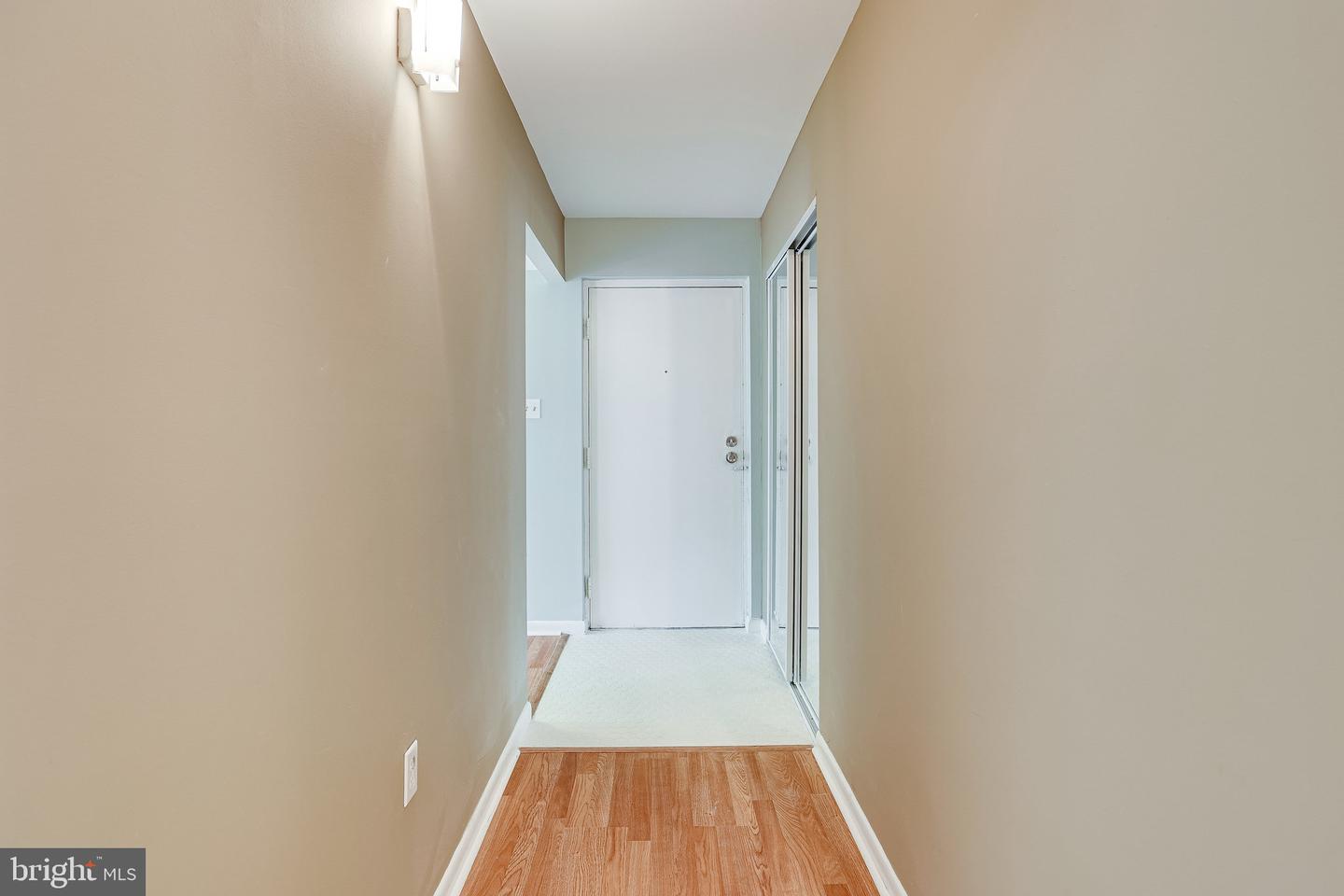 2210 Springwood Dr #207 Property Photo 7