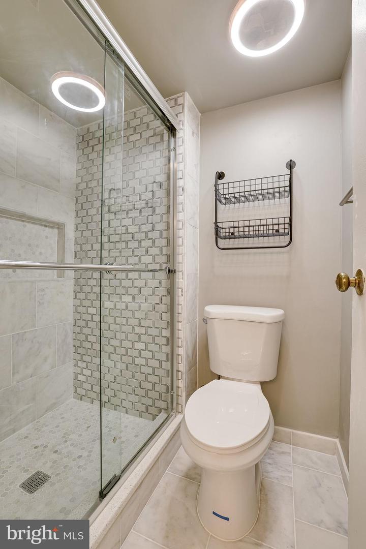 2210 Springwood Dr #207 Property Photo 19