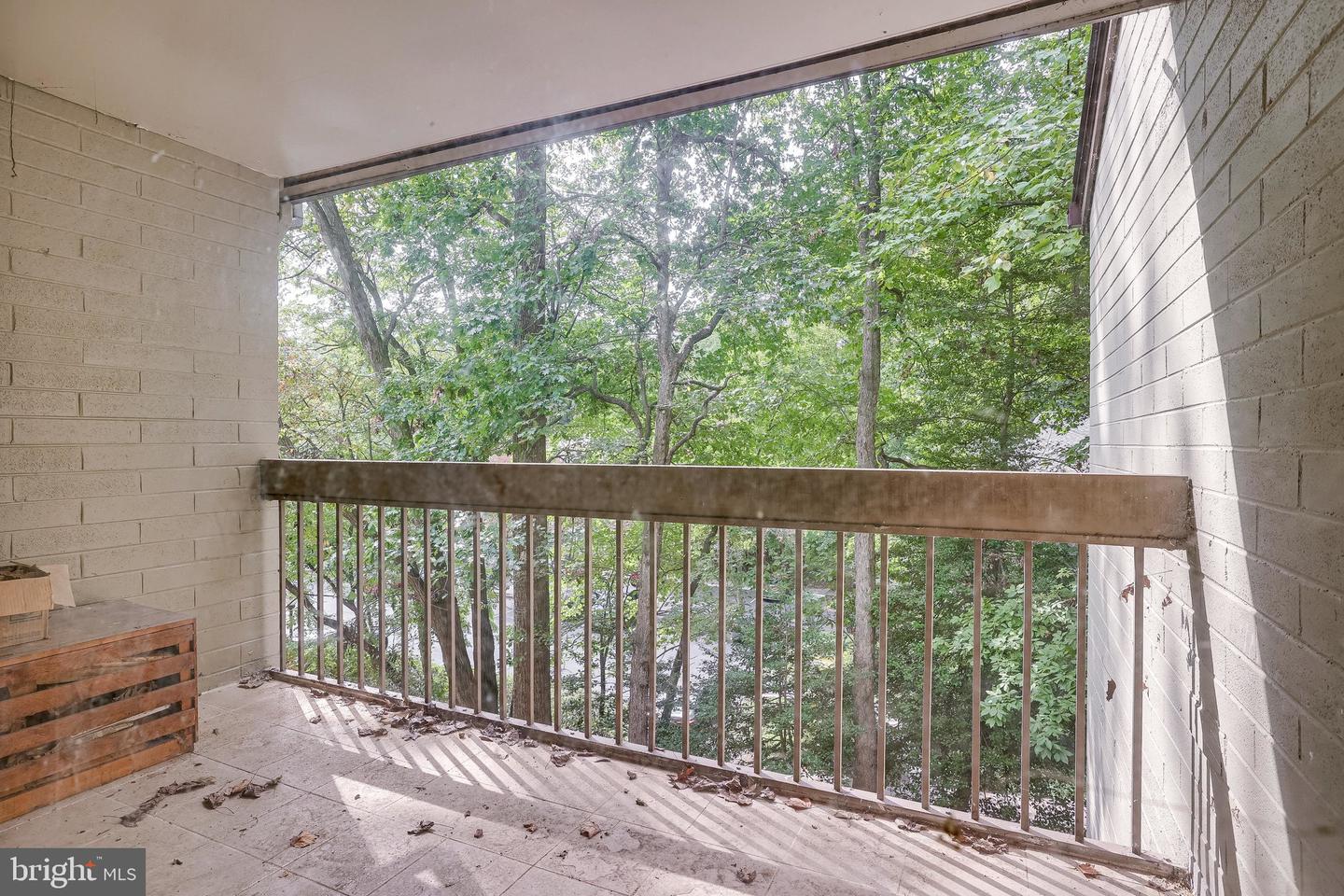 2210 Springwood Dr #207 Property Photo 25