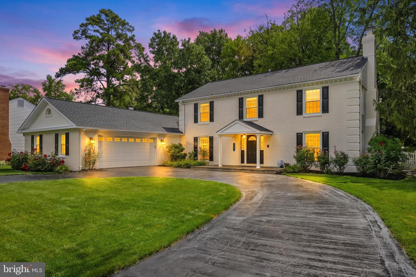 9403 Ferry Landing Ct Property Photo 3