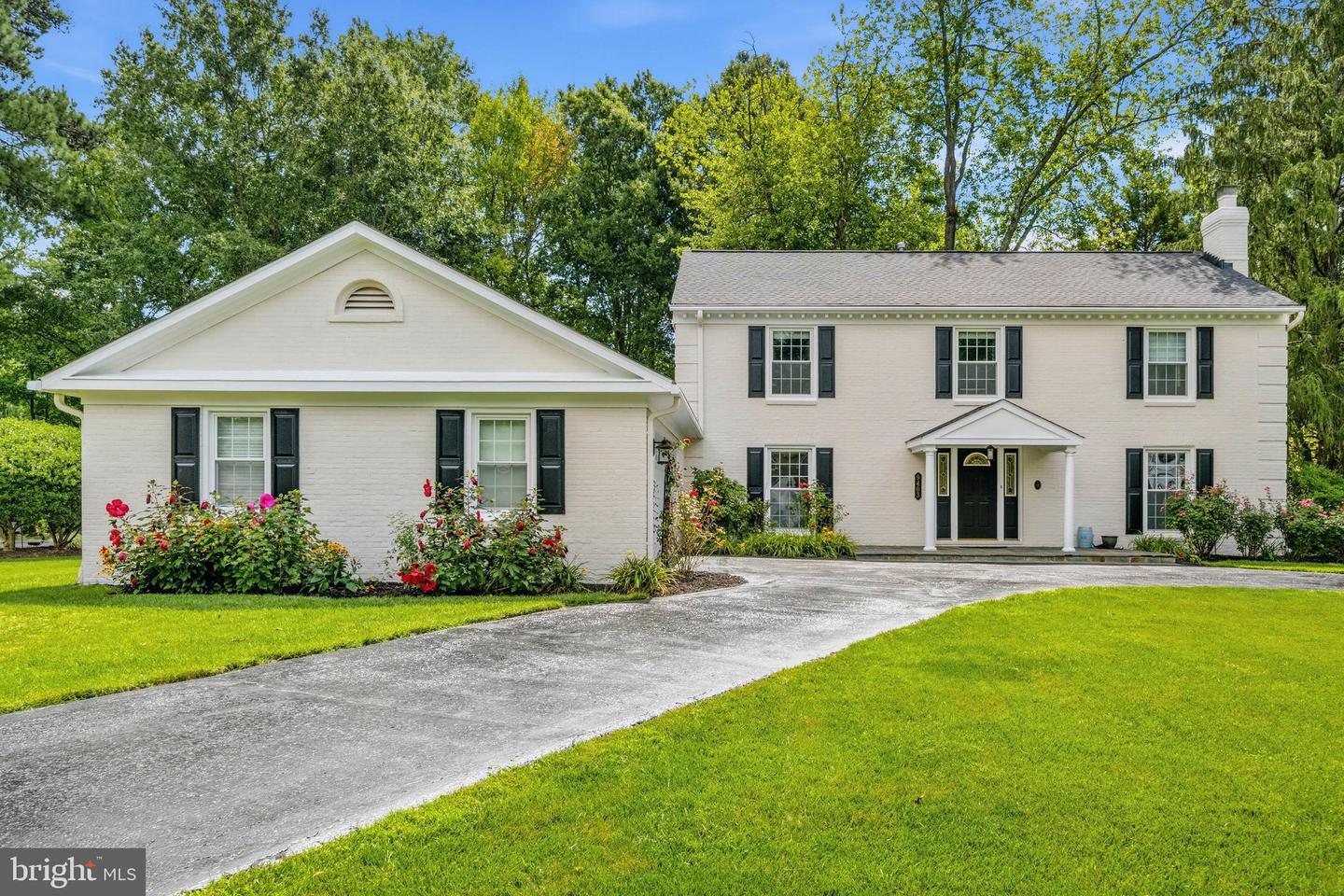 9403 Ferry Landing Ct Property Photo 5