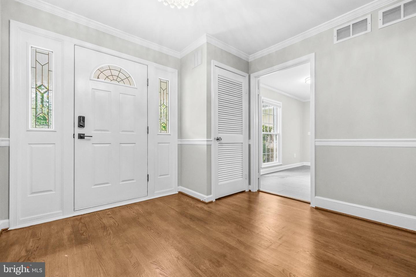 9403 Ferry Landing Ct Property Photo 9