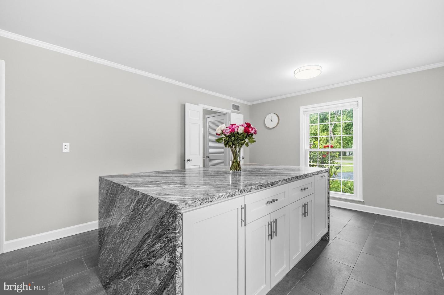 9403 Ferry Landing Ct Property Photo 18