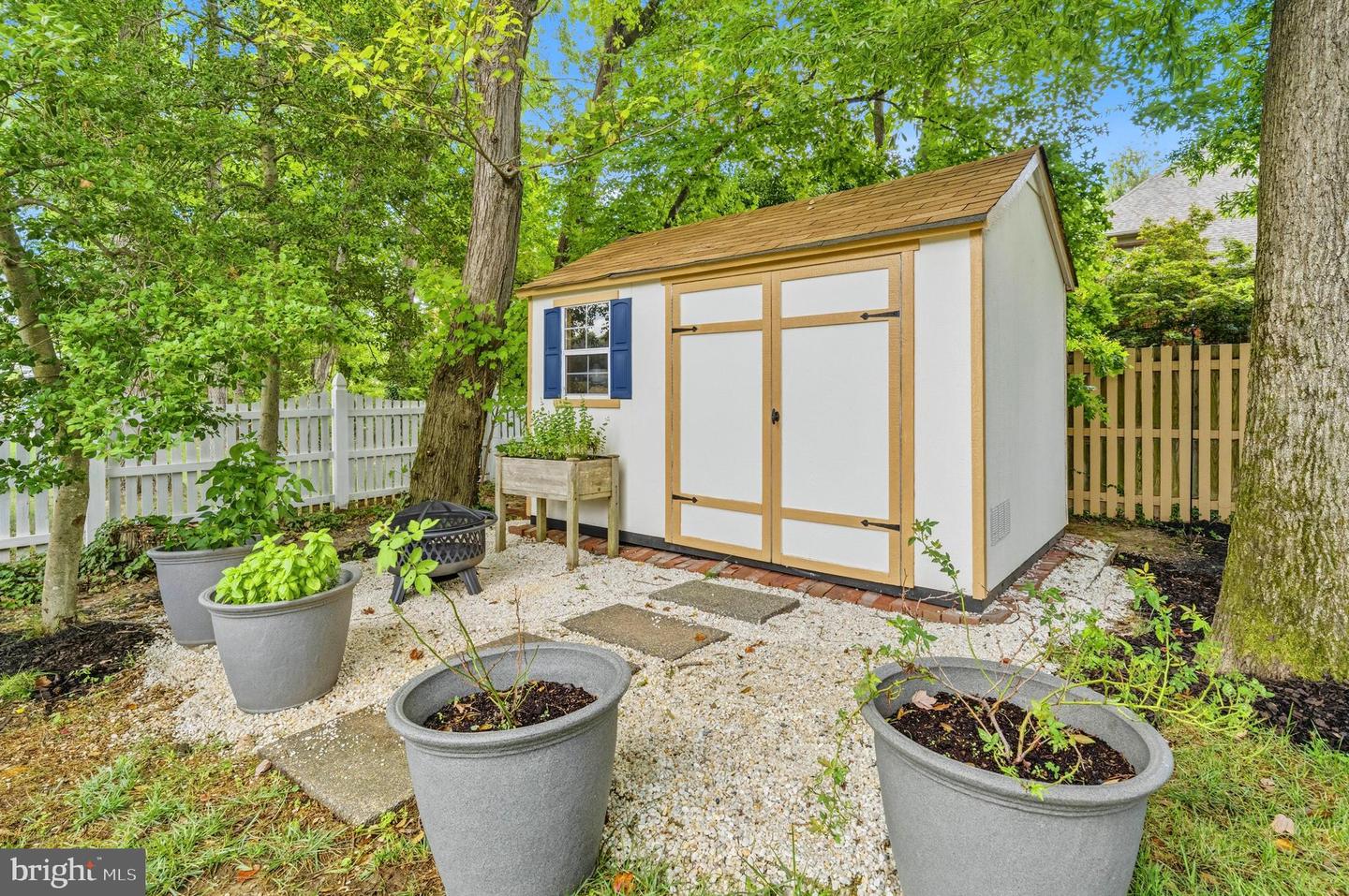 9403 Ferry Landing Ct Property Photo 47