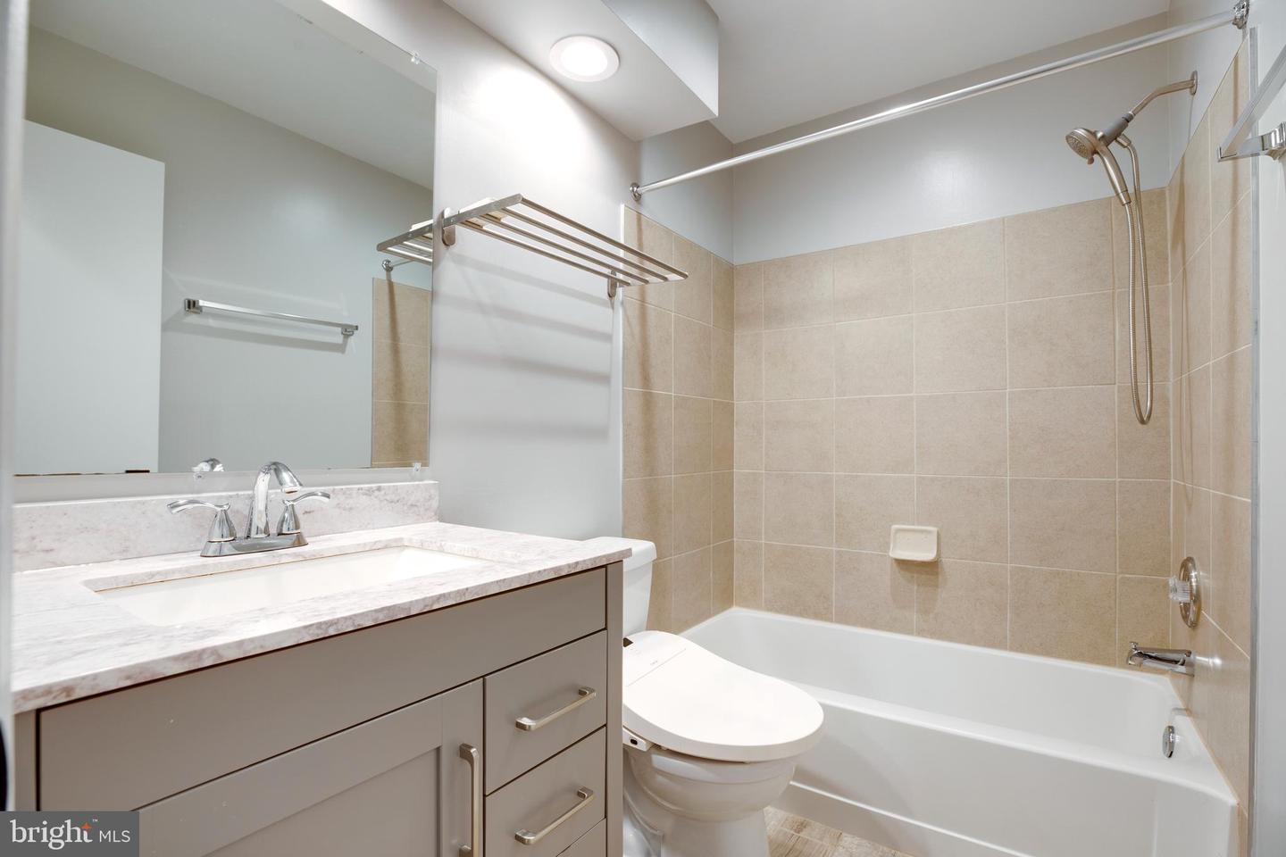 7707 Lafayette Forest Dr #21 Property Photo 8